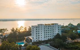 Khách sạn Vạn Phát Riverside